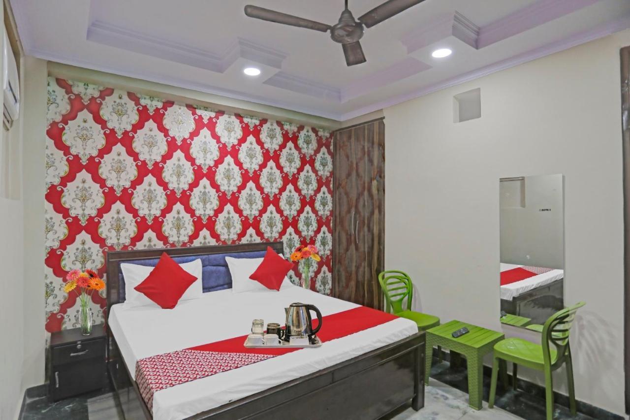 Super Hotel O Metro Inn Near Worlds Of Wonder Kālkāji Devi Екстериор снимка