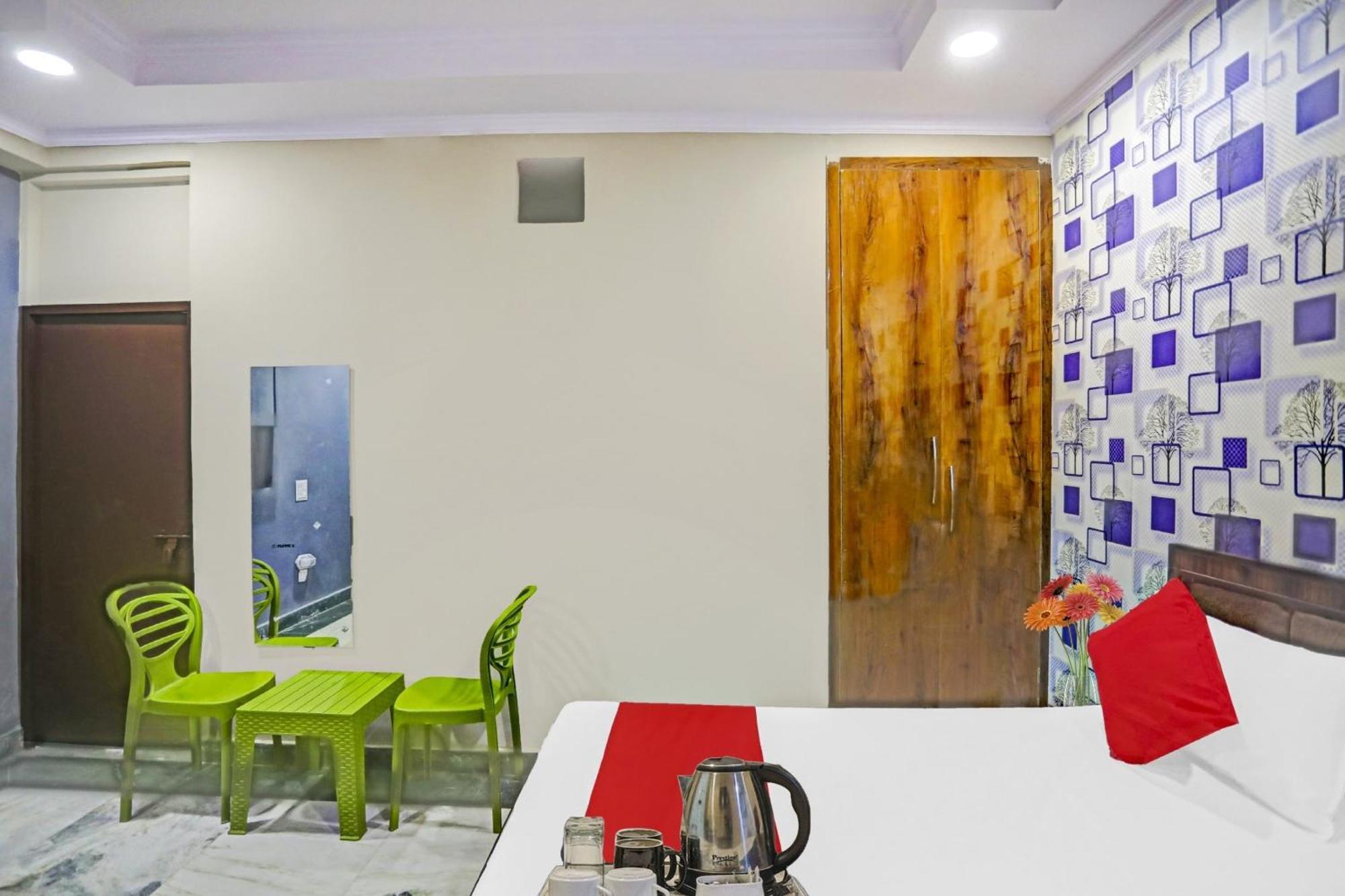 Super Hotel O Metro Inn Near Worlds Of Wonder Kālkāji Devi Екстериор снимка